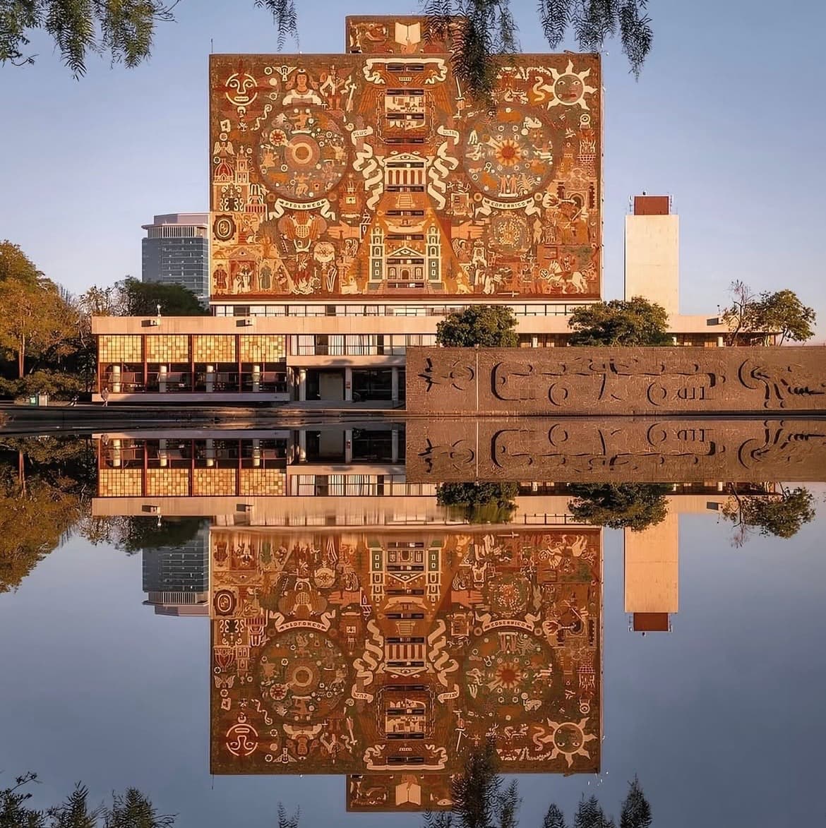 The UNAM central library mirrored in water